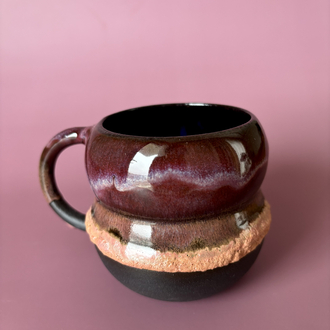 Magical Burgundy 300 ml Pembe Somon Krater Detaylı Siyah Stoneware Kupa