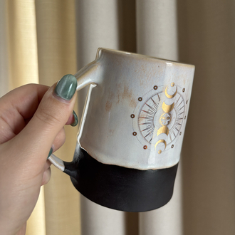 24K Altın Detaylı 450 ml Artistik Beyaz Stoneware Kupa