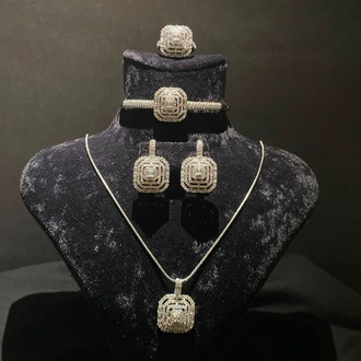 Pırlanta Görünümlü Özel Seri Set