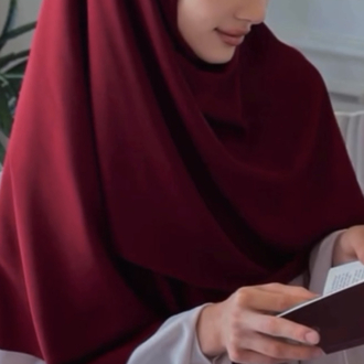 Siyah Medine ipeği eşarp 