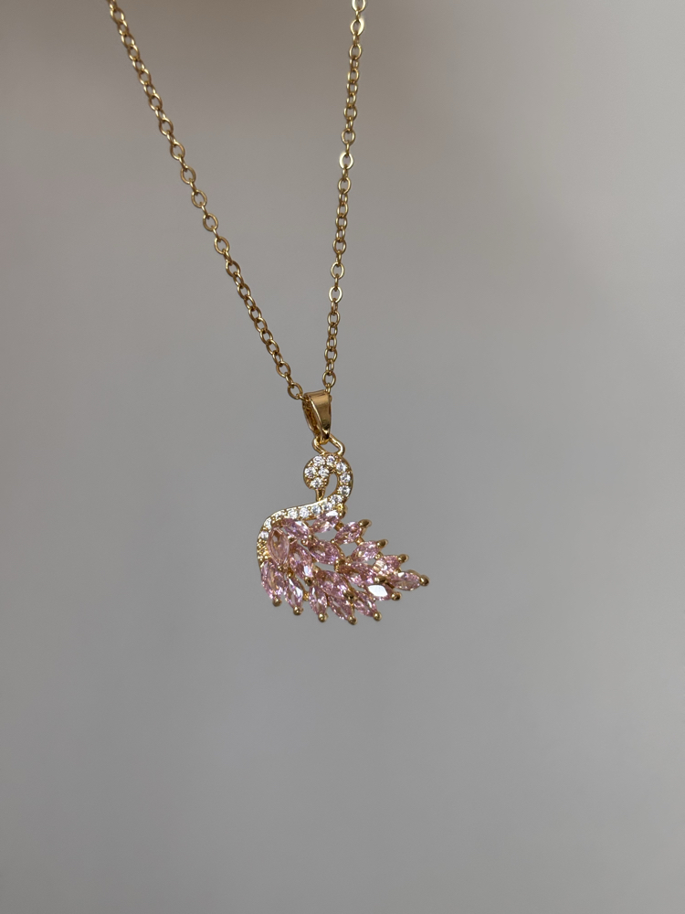 Pembe Kuğu Kolye