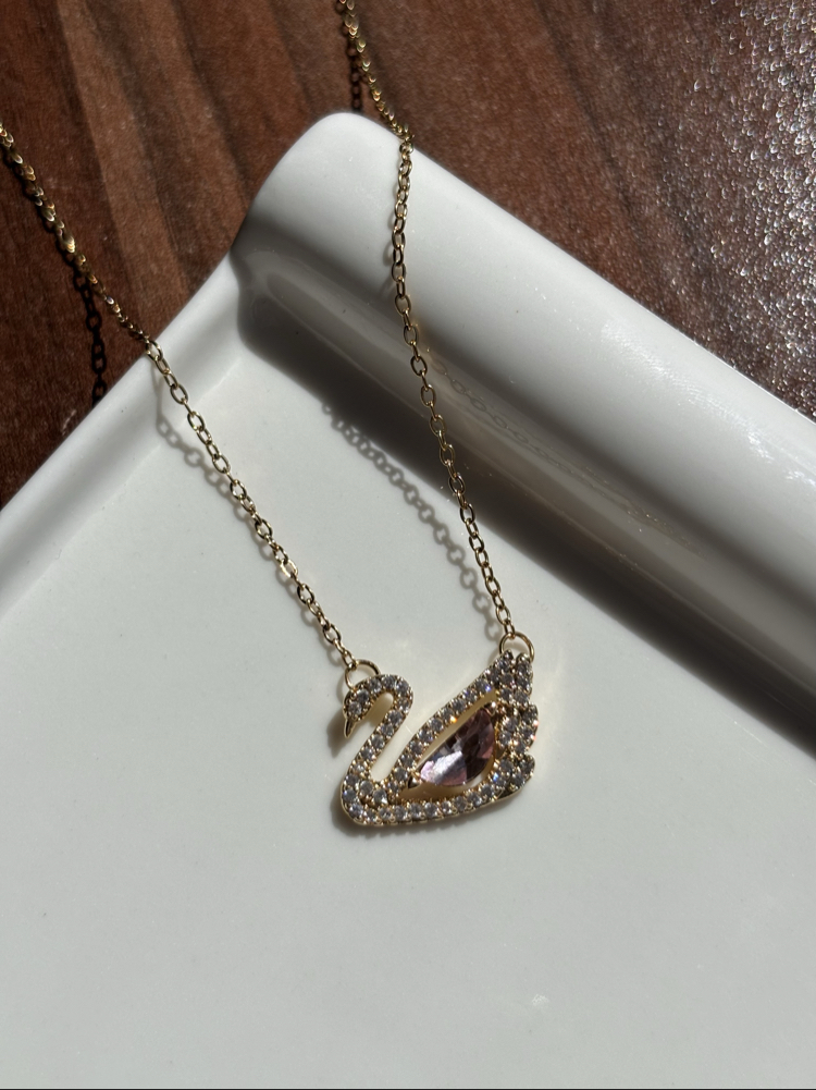 Pembe Taşlı Swan Kolye