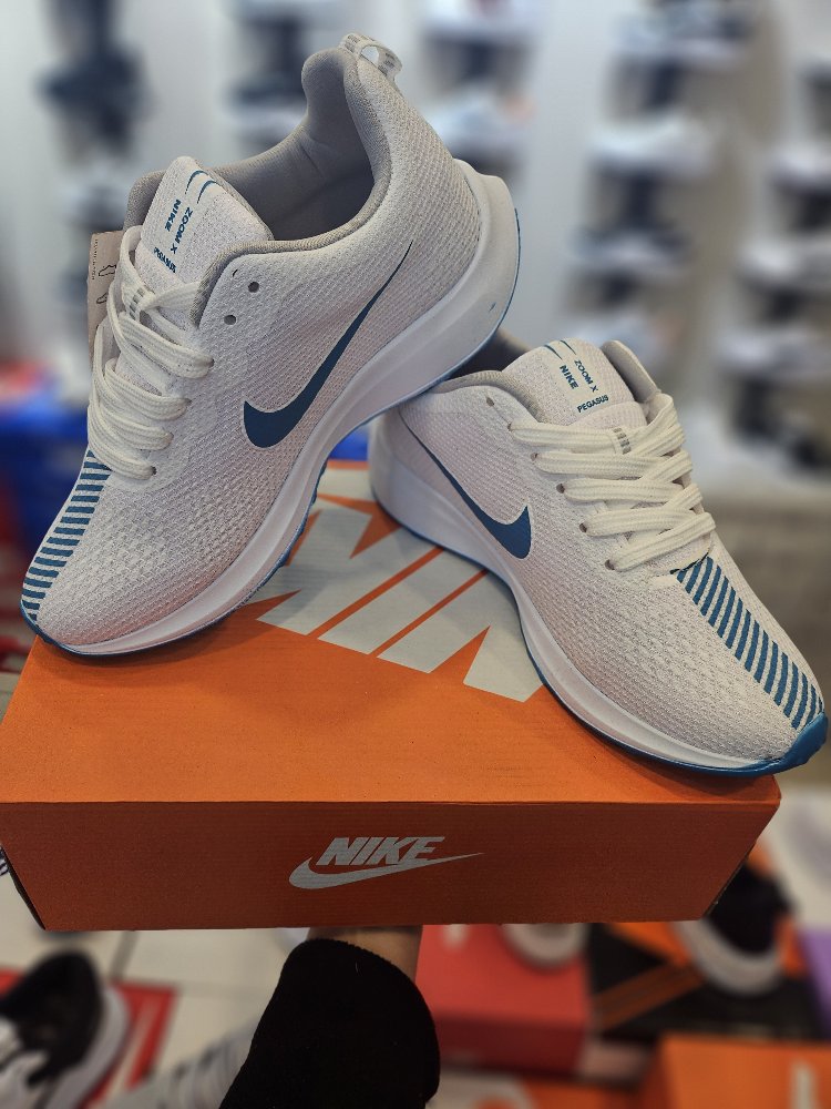Nike Mavi Beyaz Spor Ayakkabı 20286