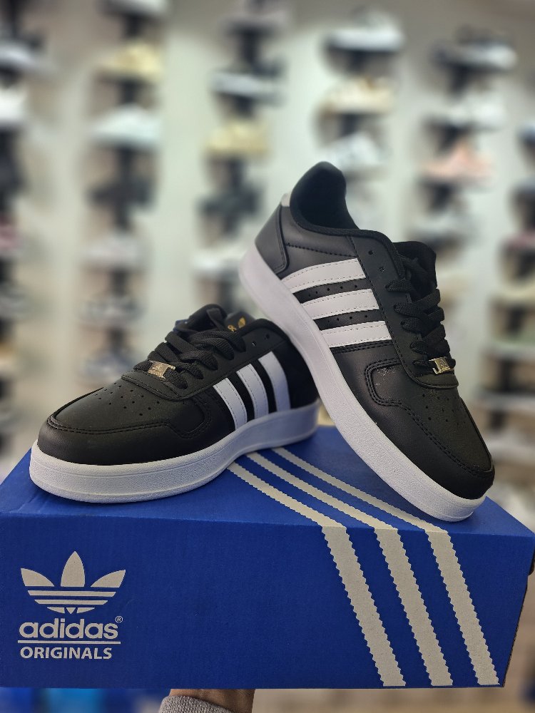 Adidas Spor Ayakkabı