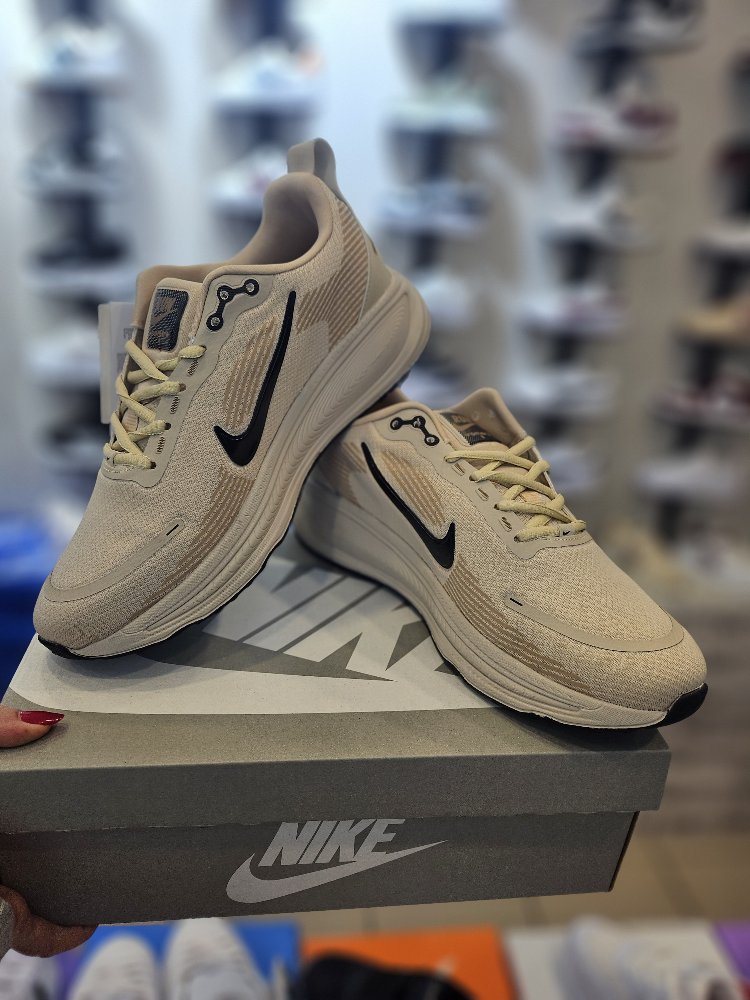 Bej Krem Nike Spor Ayakkabı