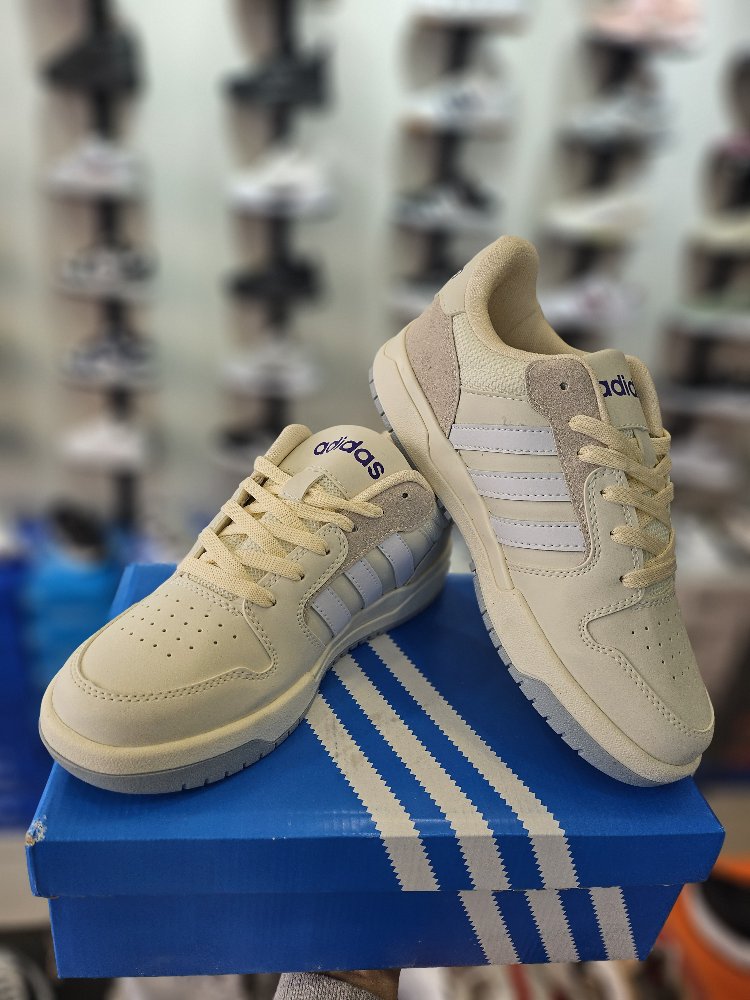 Krem Adidas Spor Ayakkabı 20290