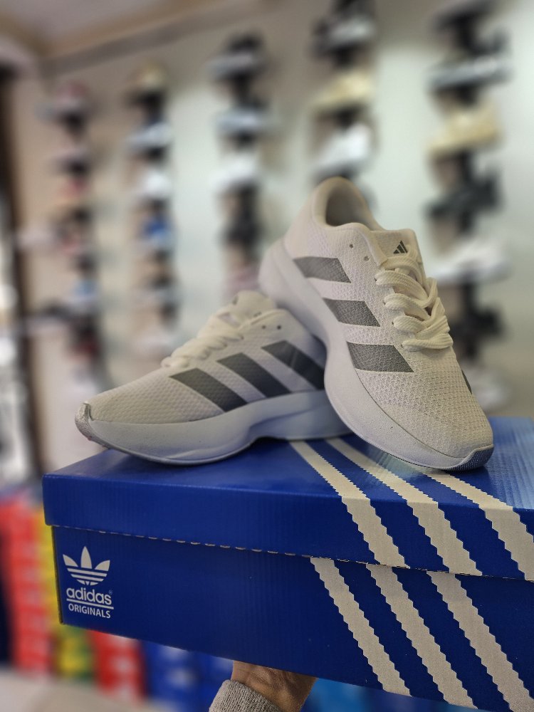 Adidas Gri Beyaz Spor Ayakkabı