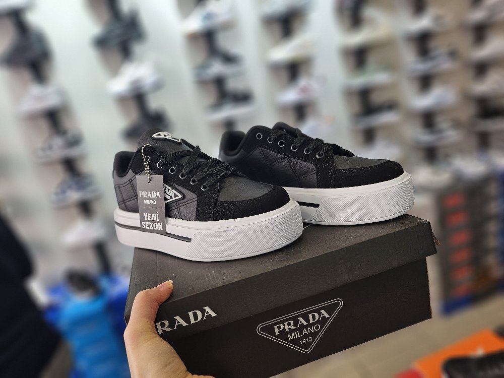Siyah Prada Spor Ayakkabı 20291