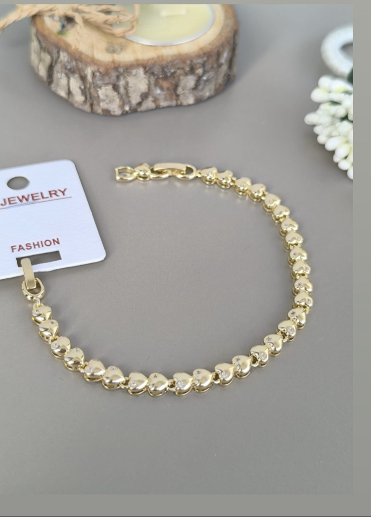 VİP 14K TAŞLI SIRA KALPLİ BİLEKLİK