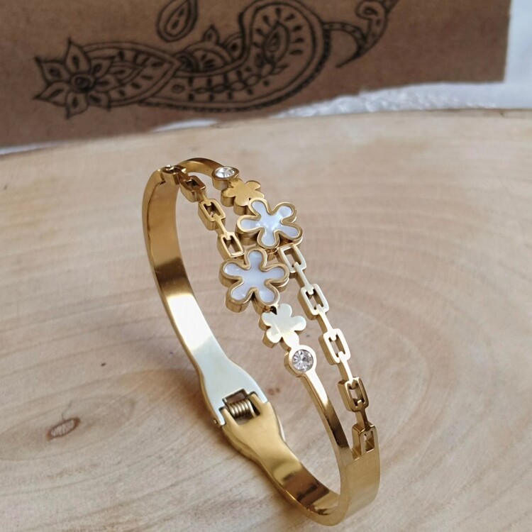 ÇELİK ÇİÇEKLİ MODEL KELEPÇE BİLEKLİK