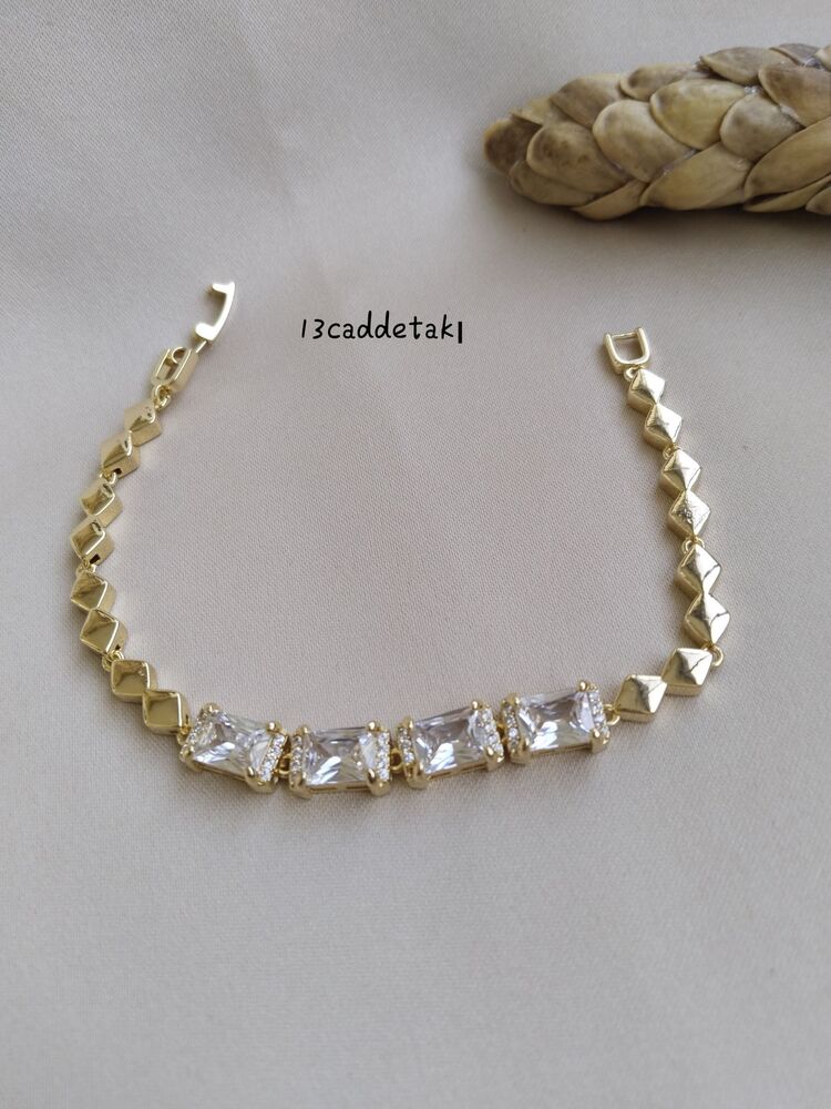ÇELİK SIRA BAGET TAŞLI MODEL BİLEKLİK 