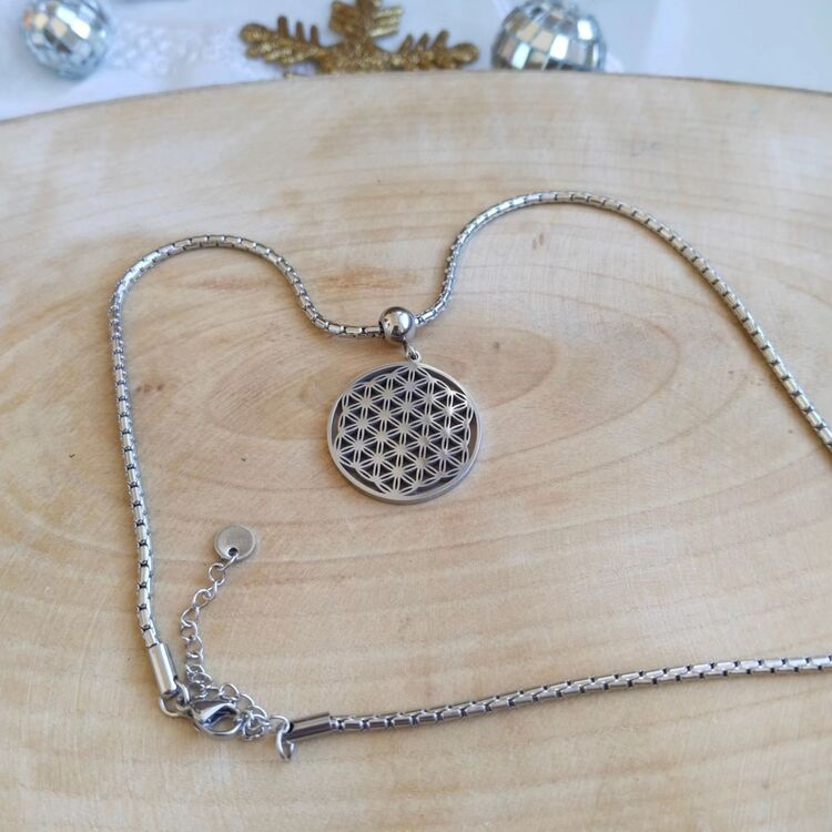 ÇELİK YAŞAM ÇİÇEĞİ MODEL KOLYE 