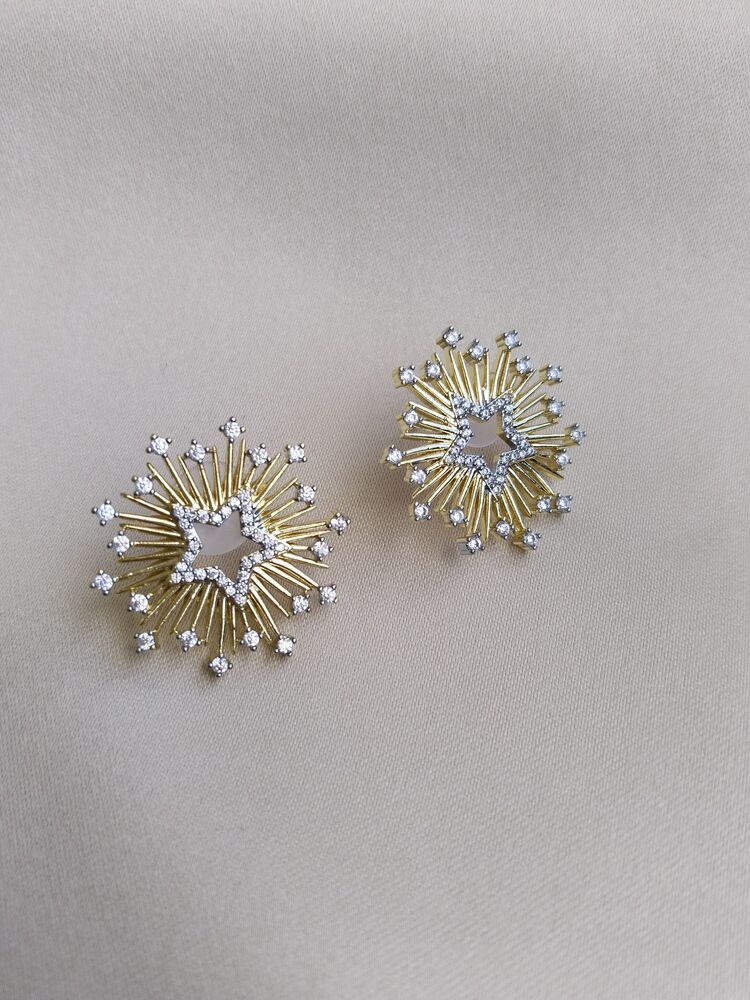 VİP PİREMİUM SERİ ZİRKON TAŞLI YILDIZ MODEL KÜPE