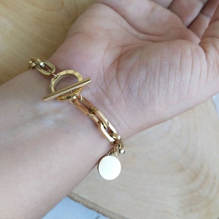 ÇELİK APARATLI MODEL BİLEKLİK