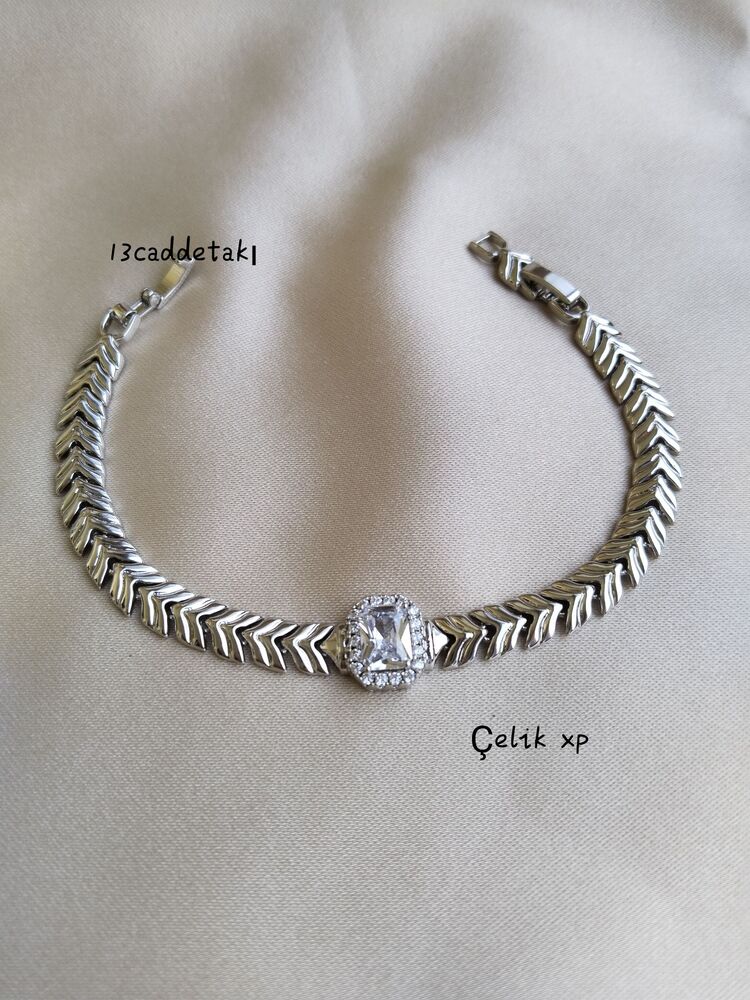 ÇELİK XP BAGET TAŞLI OK İŞARETLİ MODEL BİLEKLİK