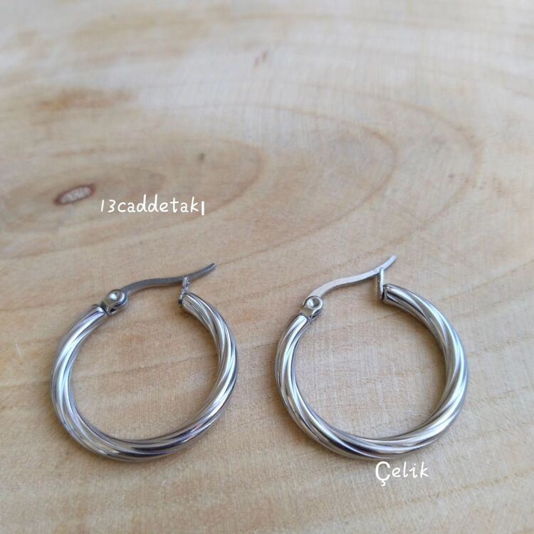 ÇELİK BURGULU HALKA MODEL KÜPE 