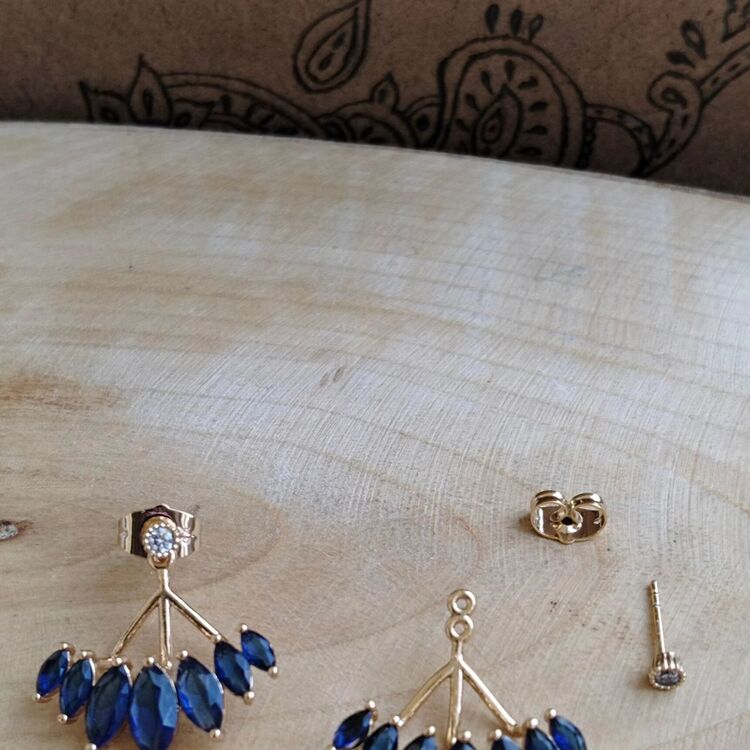 ÇELİK XUPİNG LACİVERT TAŞLI AVİZE MODEL KÜPE