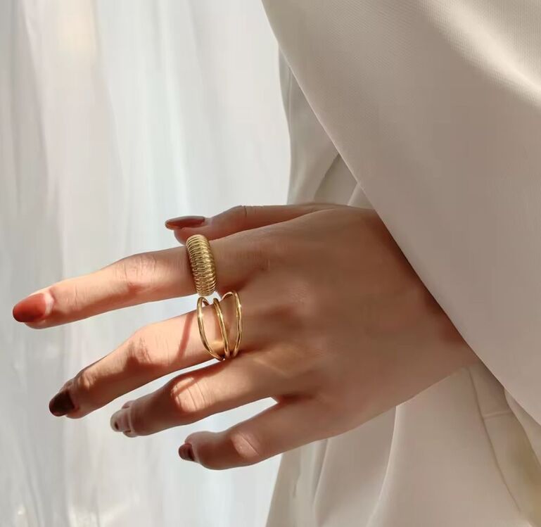 VİP SERİ MİDYE MODEL AYARLI YÜZÜK