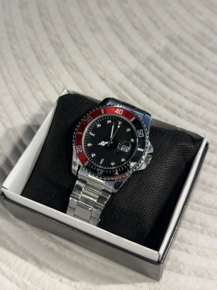 Submariner - Red And Dark Saat