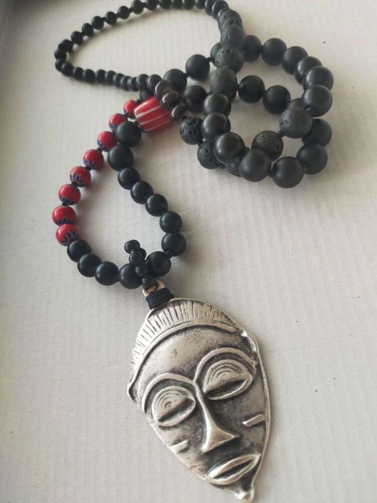 1057- mask kolye