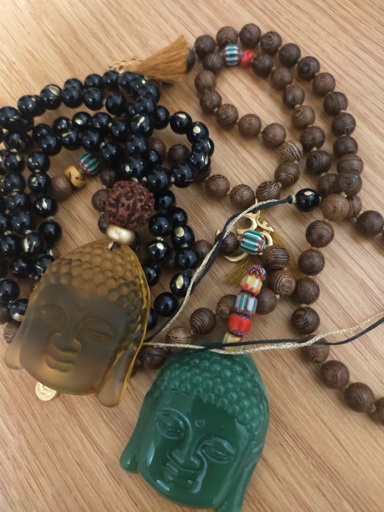1067-buddha ahşap kolye