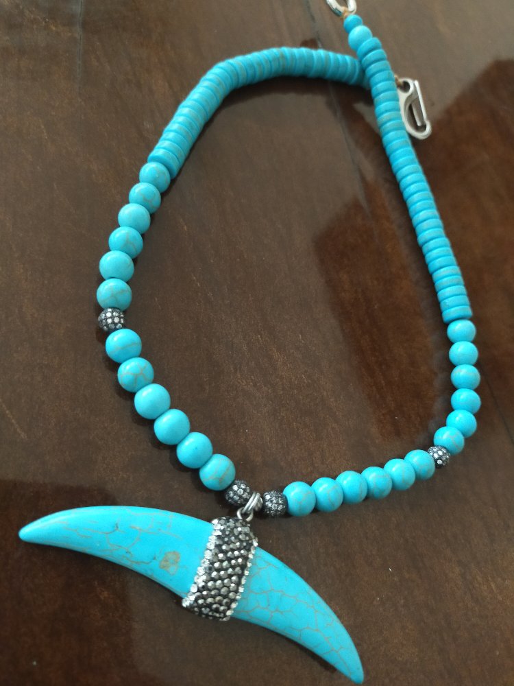 1069-mavi ışıltılı kolye