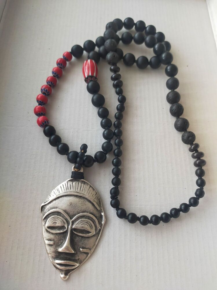 1057- mask kolye