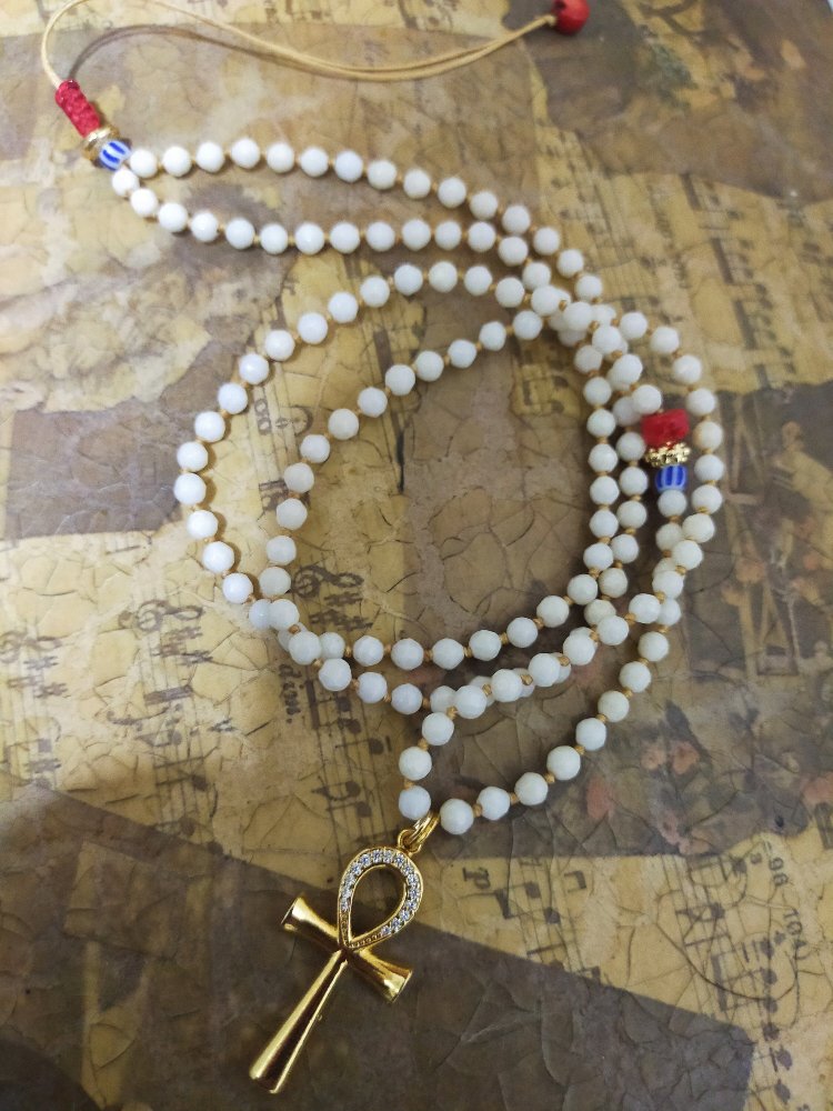 1061- ankh beyaz mercan kolye