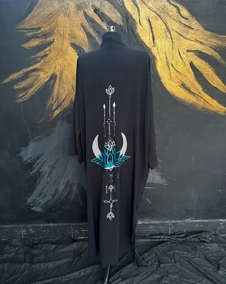 Hand-painted Lunara Kimono