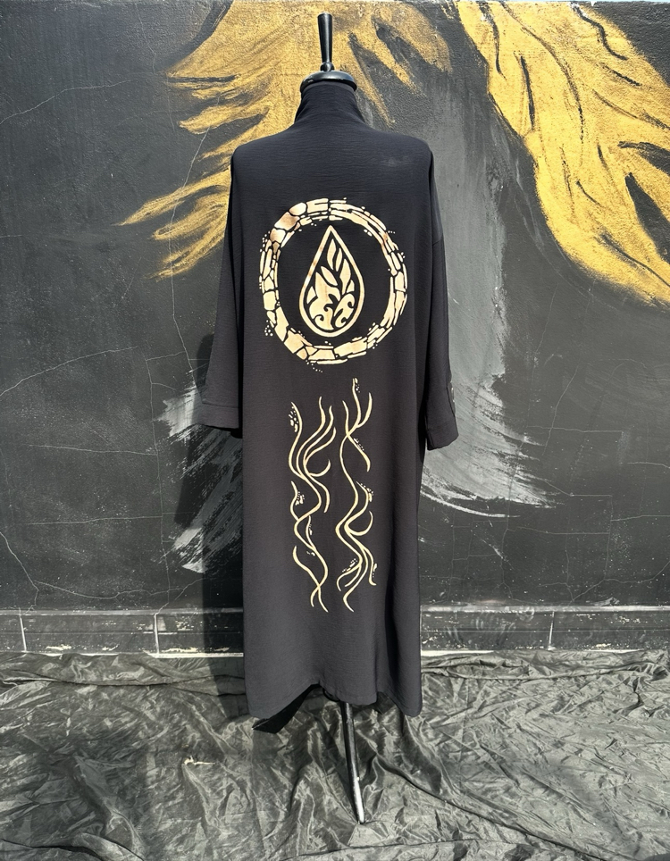 Hand-painted Noir Doré Kimono