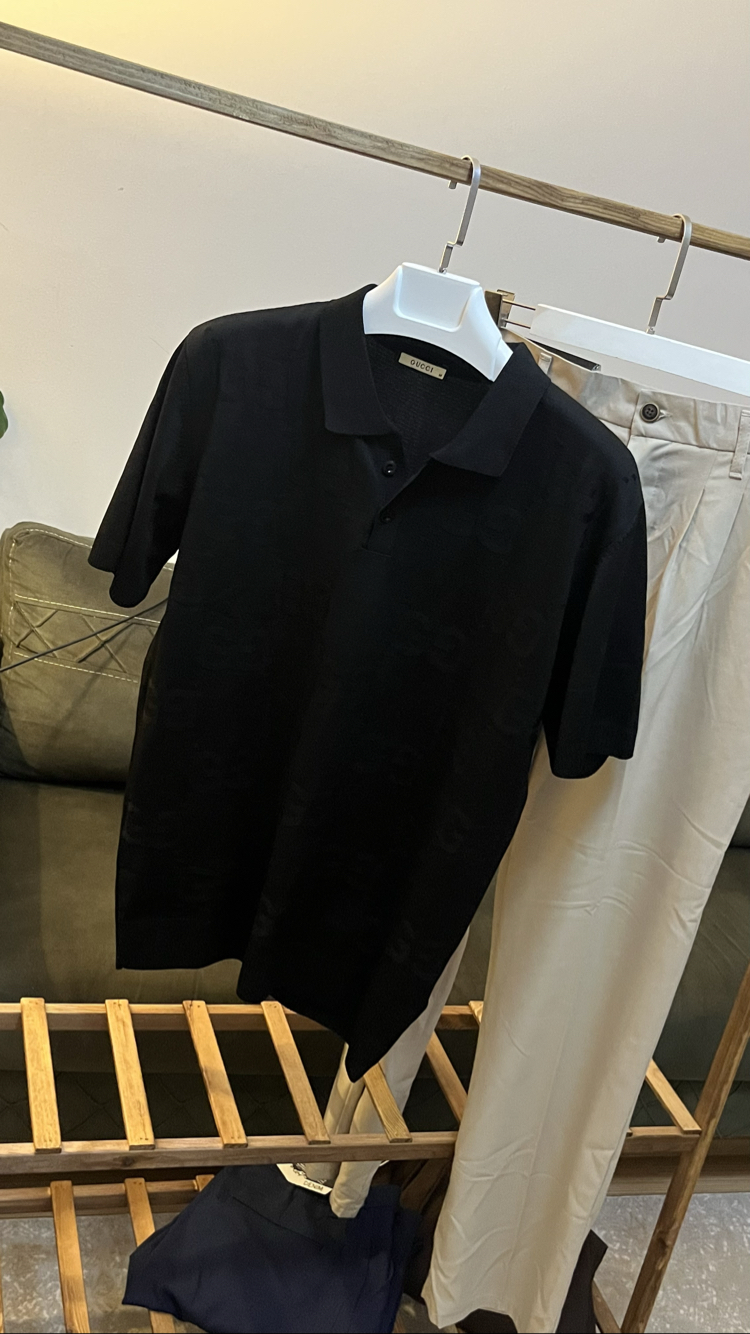Gucci İmzalı Siyah Monogram Desenli Polo Yaka Tişört