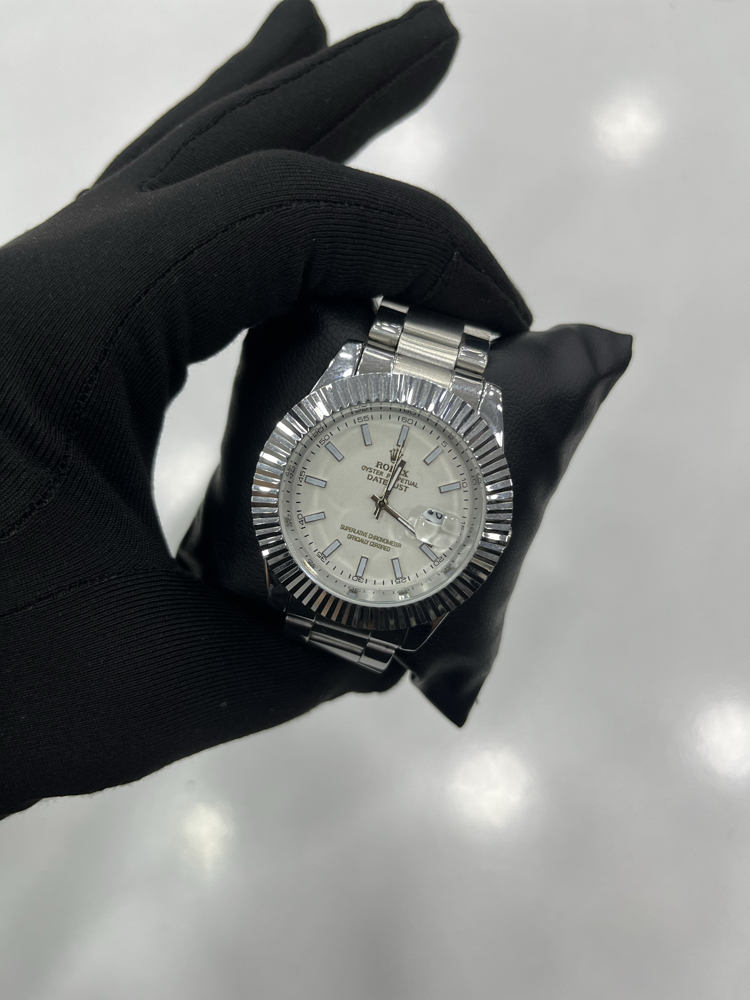 Premium Seri Silver Kadran Tırtıklı Kasa Erkek Saati - Metal Kordon
