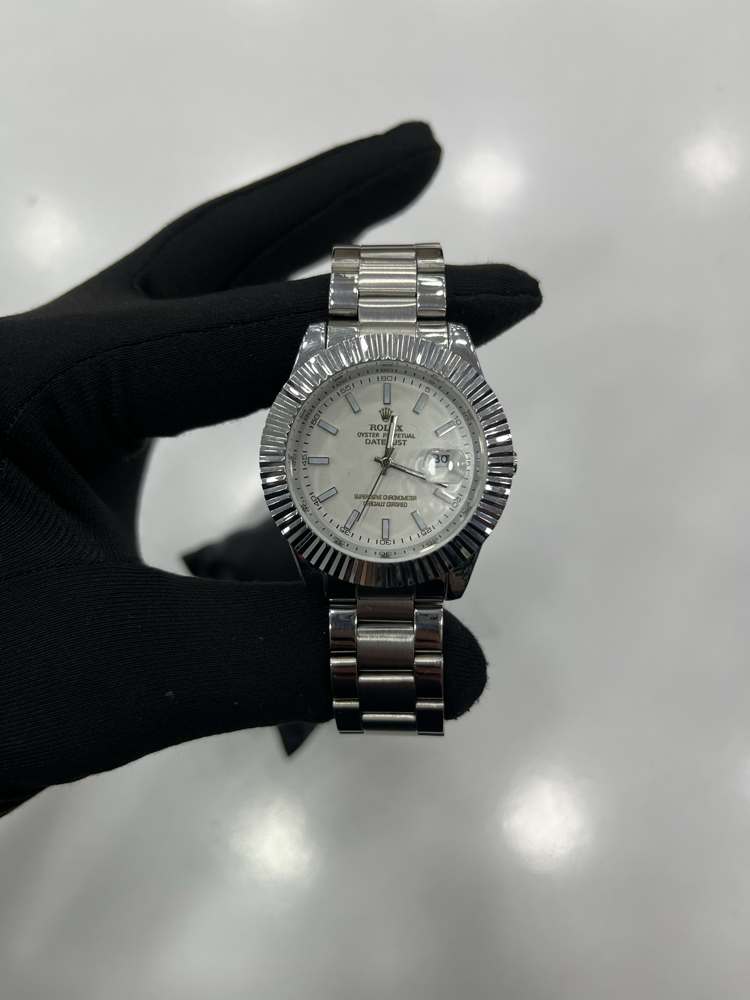 Premium Seri Silver Kadran Tırtıklı Kasa Erkek Saati - Metal Kordon