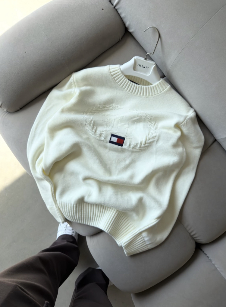 Tommy Hilfiger Kabartma Desenli ve Bayrak Nakışlı Krem Kazak
