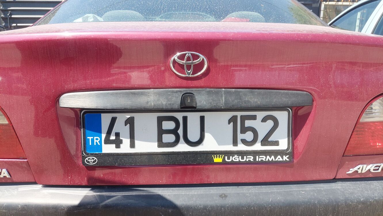 T22 Avensis Bagaj Çıtası