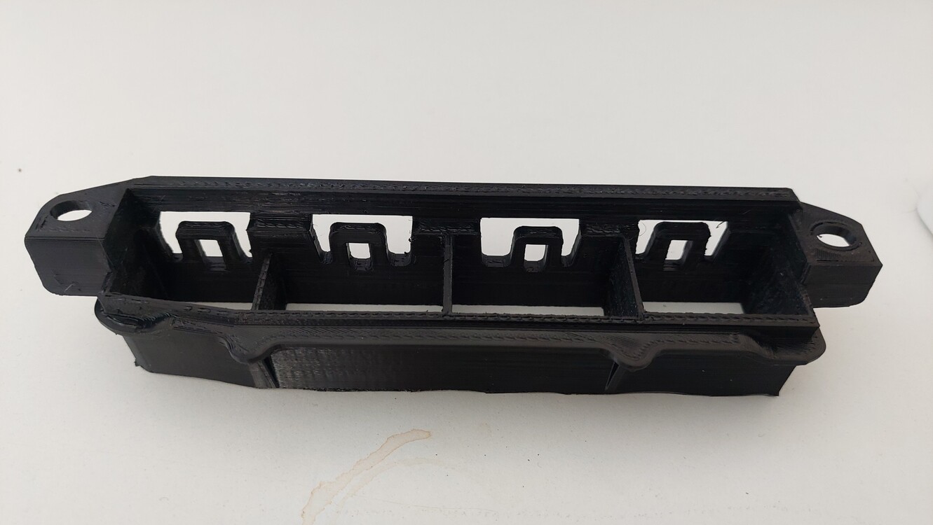 Toyota Avensis T22 Tuş Braketi
