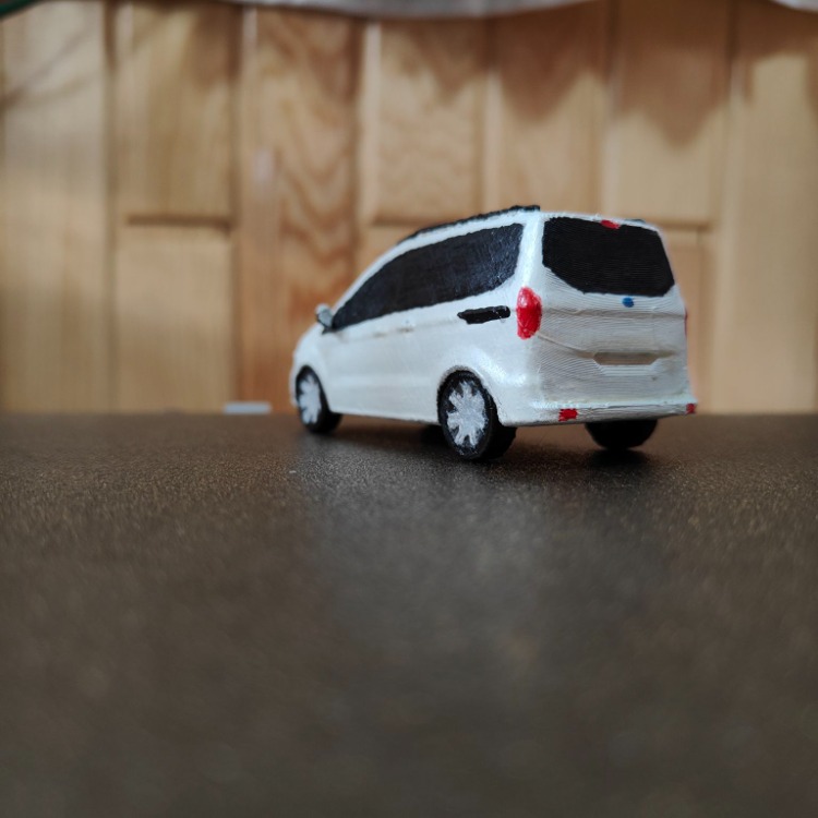 El Yapımı 3D Baskı Ford Tourneo Courier Model Araba
