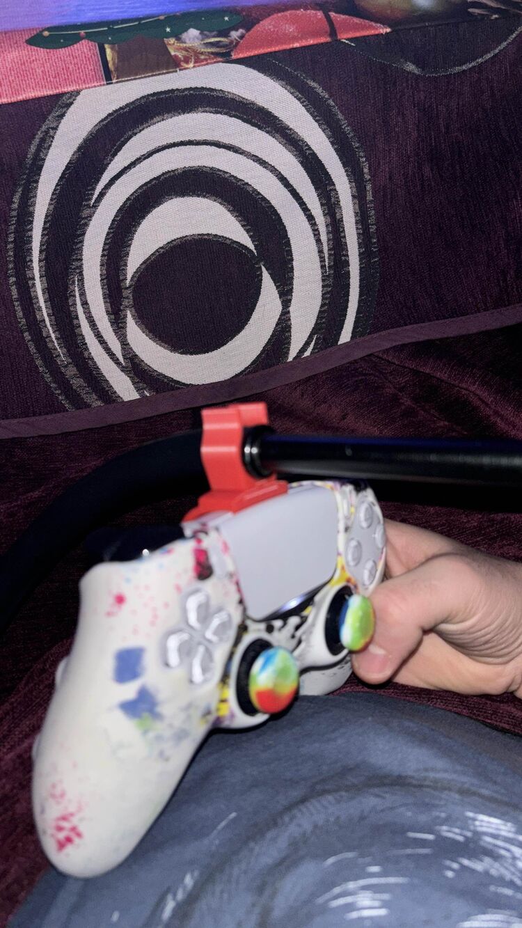 PS5 Kontrolcüsü İçin Nargile Tutucu