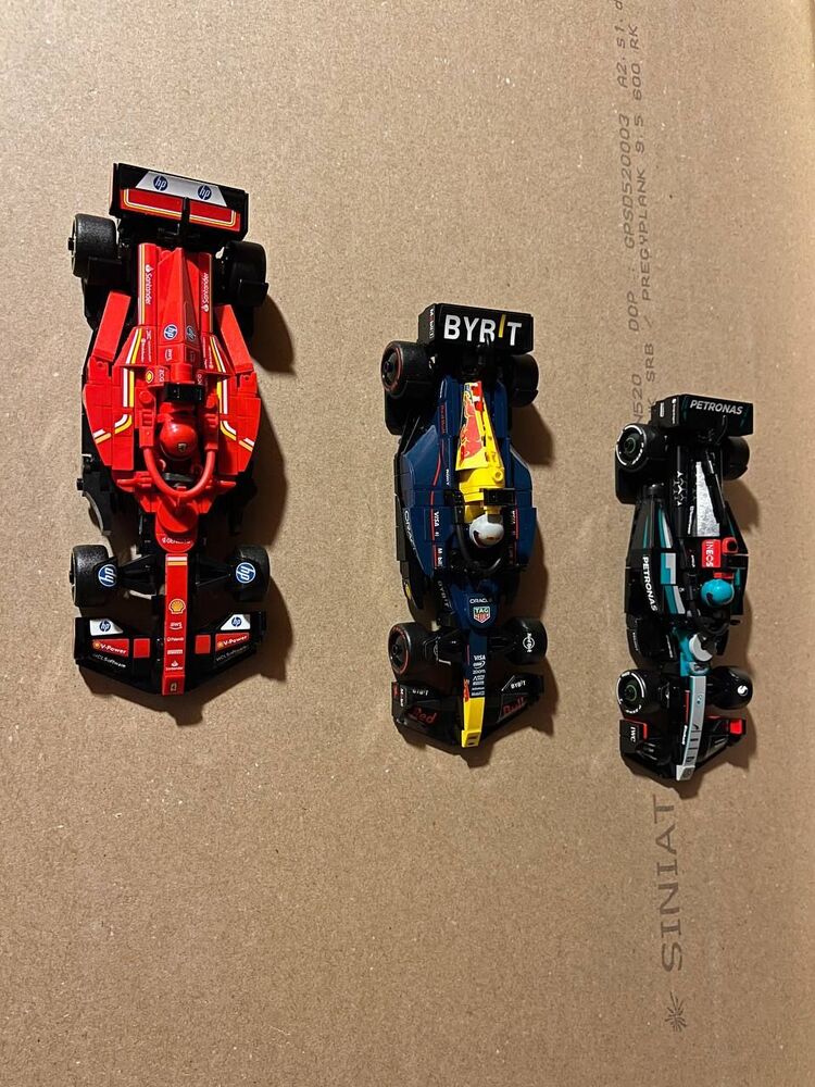 Lego F1 Speed Champions Duvar Asma Aparatı