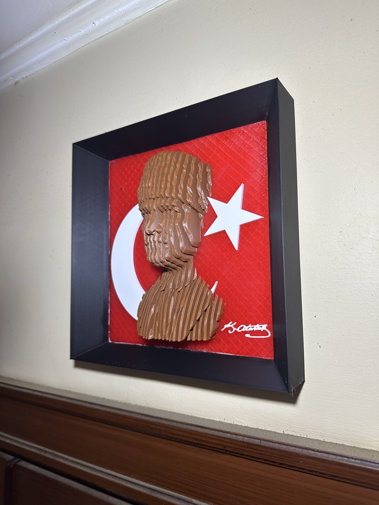 Atatürk Silüetli 3D Tasarım Tablo – Modern ve Zarif