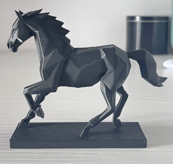 Low-Poly Tasarım At Heykeli - Şık Masaüstü Dekoratif Obje