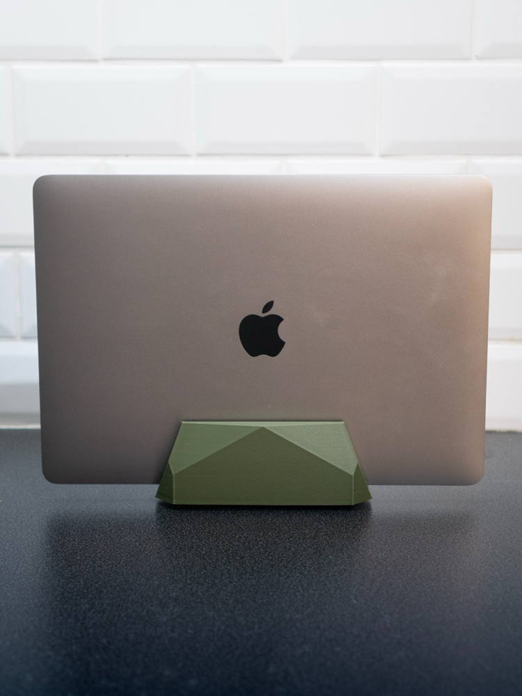 MASANIZDAKİ GEOMETRİK ESTETİK: DEKORATİF LAPTOP STANDI ✨