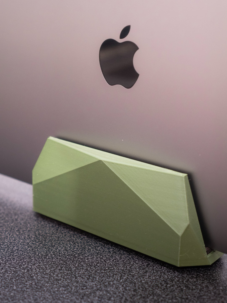 MASANIZDAKİ GEOMETRİK ESTETİK: DEKORATİF LAPTOP STANDI ✨