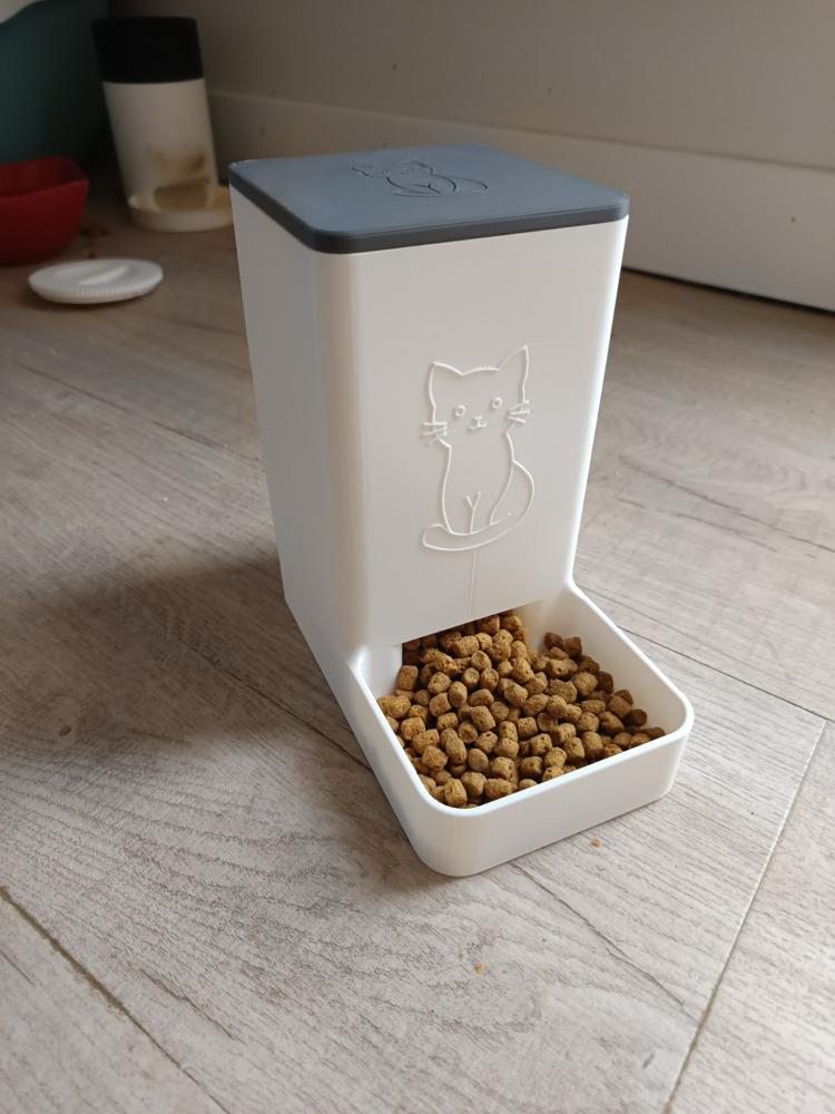 Kedi Mama Dağıtıcı - Kurulumsuz