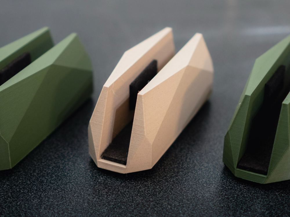 MASANIZDAKİ GEOMETRİK ESTETİK: DEKORATİF LAPTOP STANDI ✨