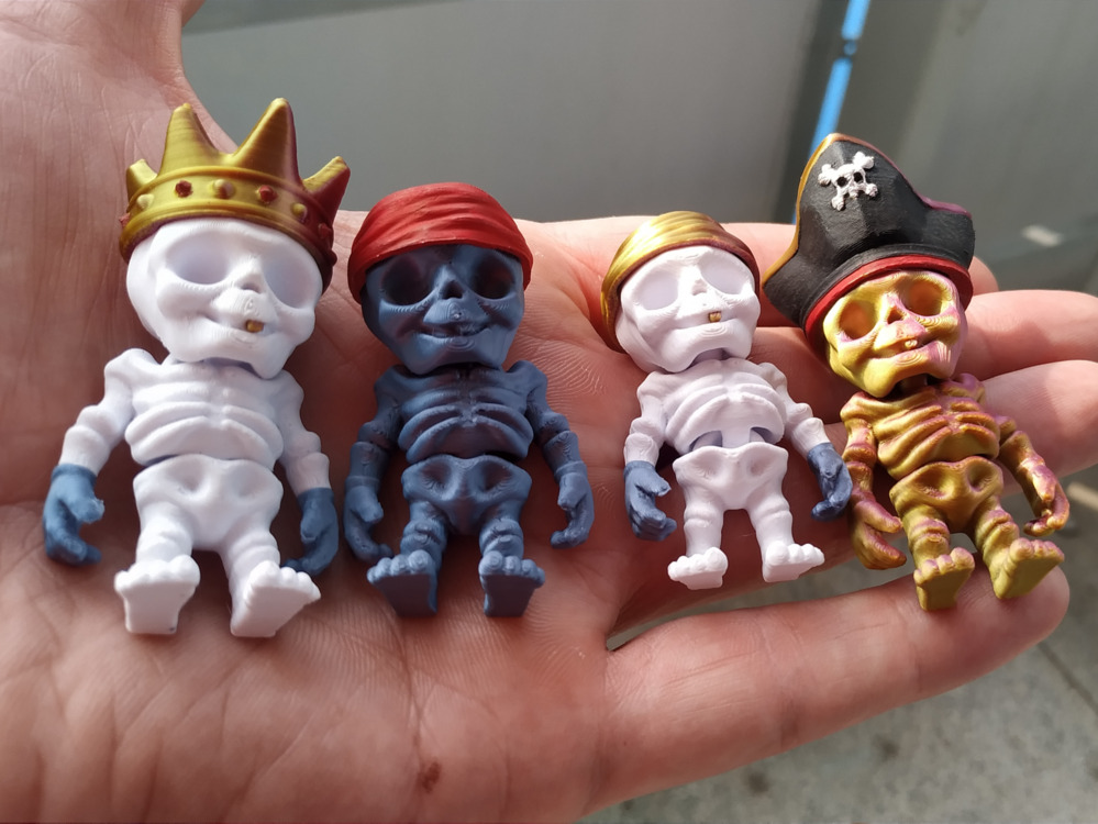 Baby İskelet Figür 3D Baskı – 5 cm – 4 Farklı Şapka