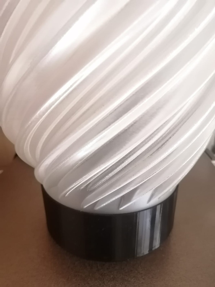 Girdap Buzlu Masa Lambası
