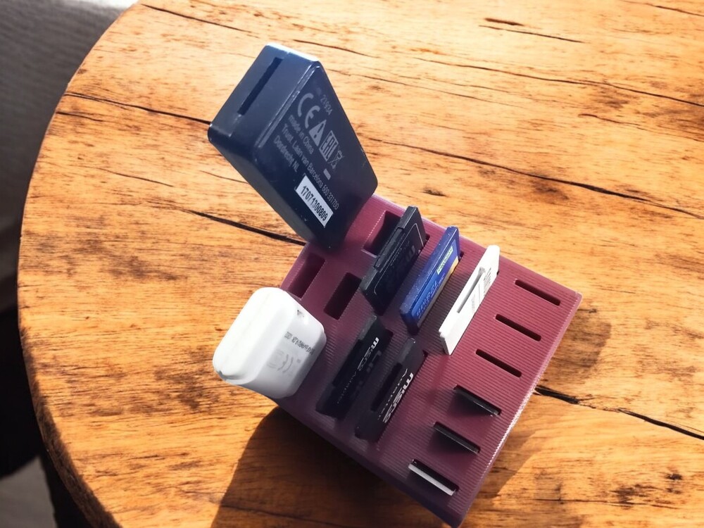 Flash Bellek - SD Kart Tutucu