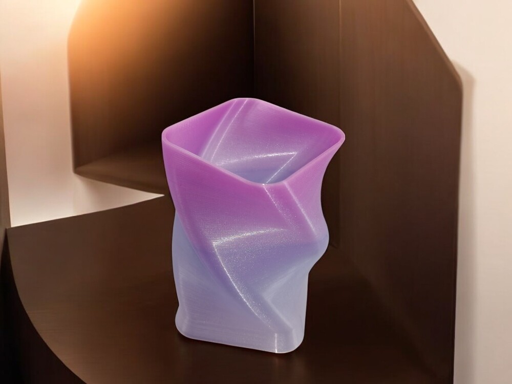 Kıvrımlı 3D Kalemlik - Saksı