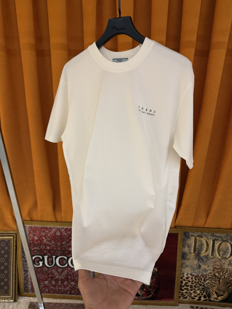 Prada yeni sezon göğüs logo detaylı ithal tişört